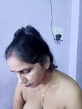 reemacouple007 online show from 05-15-26, 06:39