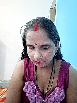 reemacouple007 online show from 10-26-25, 08:04