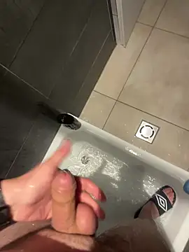 freenki41 online show from 04-24-26, 09:11