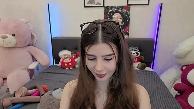 dolly ll online show from 12-04-25, 01:32