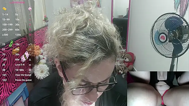 ViickySexy online show from 12-01-25, 07:59