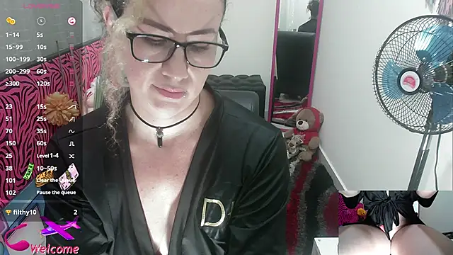 ViickySexy online show from 11-03-25, 07:50