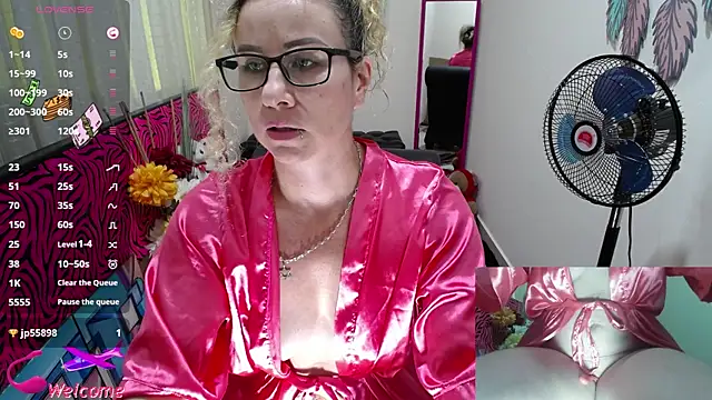 ViickySexy online show from 01-13-26, 07:07