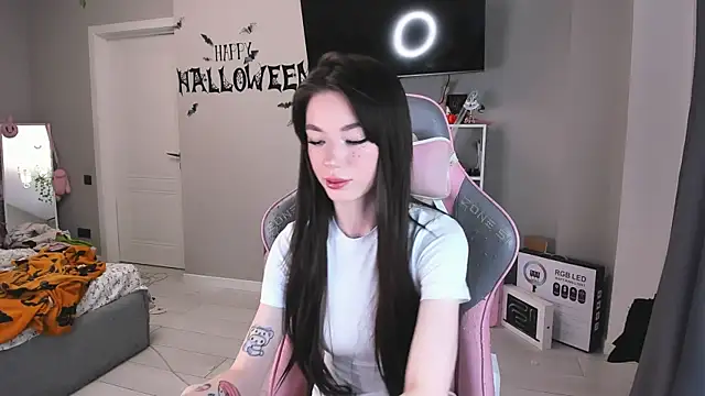 Snapshot of Aliceblush chatting on 11-05-25, 03:15 Aliceblush online show from 11-05-25, 03:15