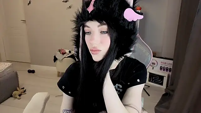 Snapshot of Aliceblush chatting on 11-28-25, 03:12 Aliceblush online show from 11-28-25, 03:12