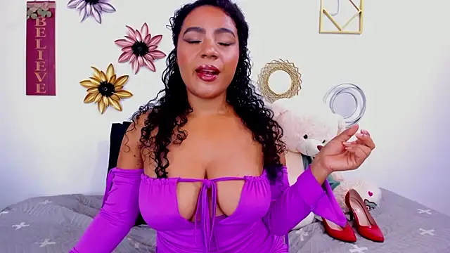 Snapshot of paolitakens chatting on 10-20-25, 02:50 paolitakens online show from 10-20-25, 02:50