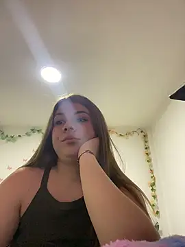 Snapshot of little_tifanny82 chatting on 02-07-26, 08:17 little tifanny82 online show from 02-07-26, 08:17