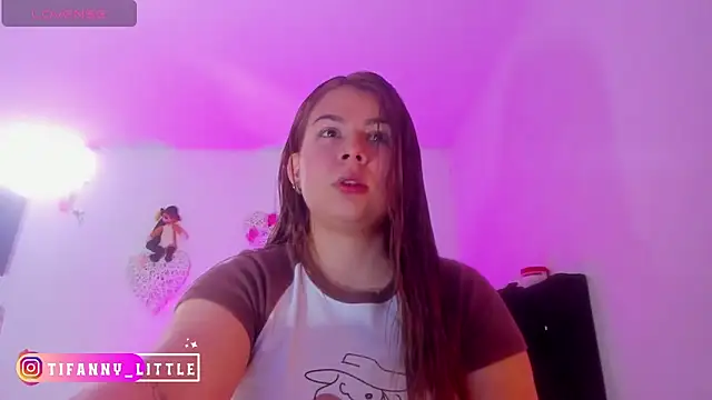 Snapshot of little_tifanny82 chatting on 11-01-25, 04:01 little tifanny82 online show from 11-01-25, 04:01