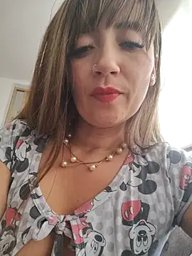 tata laima   online show from 10-18-25, 04:09