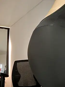 tata laima   online show from 10-21-25, 12:37