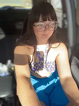 urpuppymoon online show from 02-20-26, 07:38