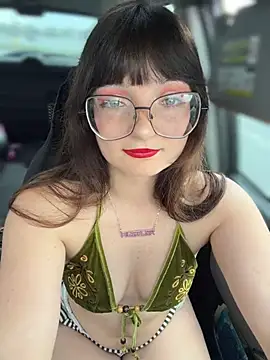 urpuppymoon online show from 04-01-26, 10:07