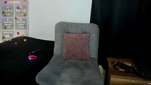 liily moore online show from 05-09-26, 05:22