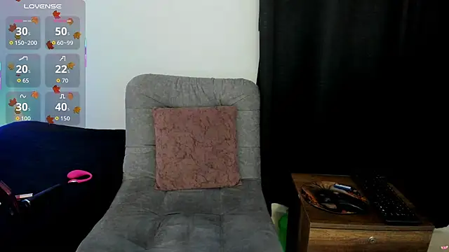 liily moore online show from 05-26-26, 04:32