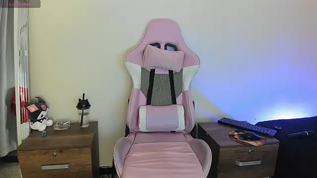 liily moore online show from 09-23-25, 06:53