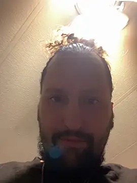 BobbyQ29 online show from 12-04-25, 02:21