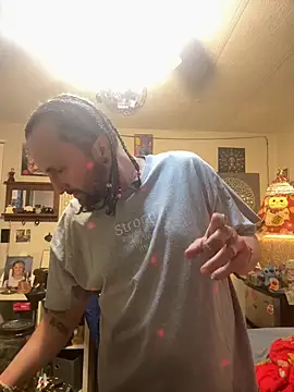 BobbyQ29 online show from 12-21-25, 09:33