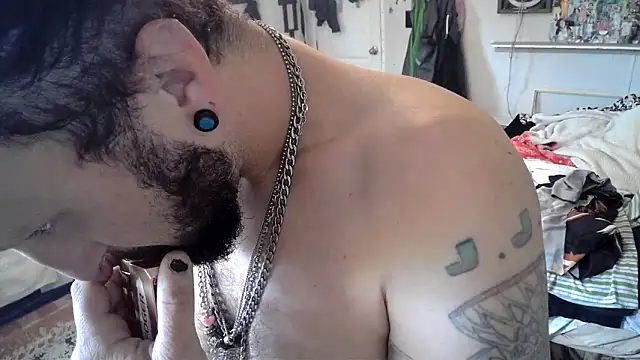 BobbyQ29 online show from 04-01-26, 08:39