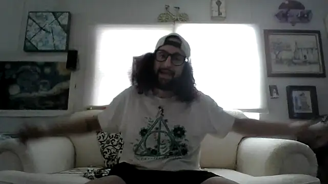 Snapshot of BobbyQ29 chatting on 04-25-26, 05:32 BobbyQ29 online show from 04-25-26, 05:32