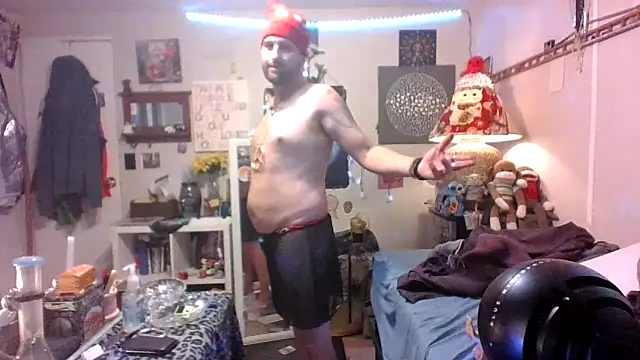 BobbyQ29 online show from 12-15-25, 08:47