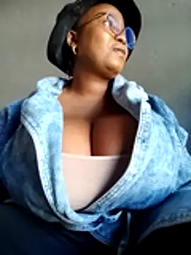 Snapshot of BOOBYXX99 chatting on 07-18-26, 12:25 BOOBYXX99 online show from 07-18-26, 12:25