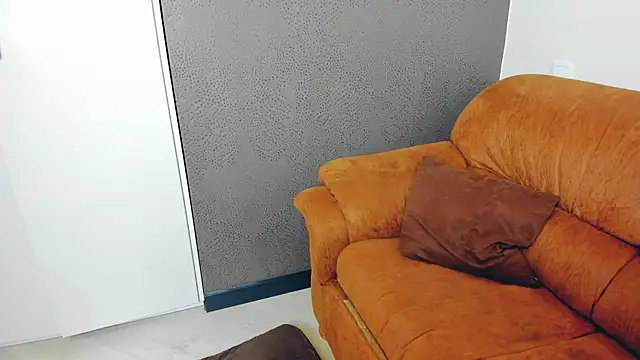 Snapshot of LayaFlow chatting on 02-08-26, 10:13 LayaFlow online show from 02-08-26, 10:13