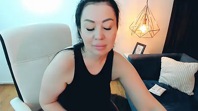 Snapshot of LayaFlow chatting on 03-04-26, 09:17 LayaFlow online show from 03-04-26, 09:17