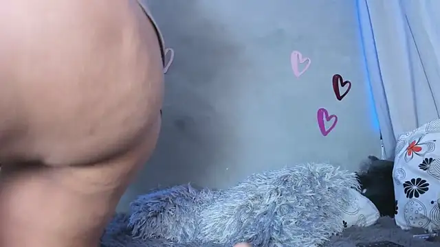 Alexxxholy online show from 03-11-26, 12:32