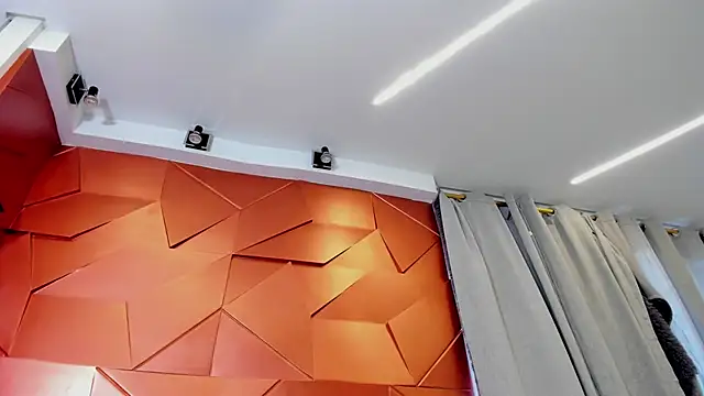 Alexxxholy online show from 03-17-25, 07:58