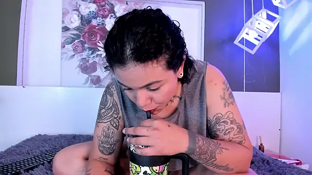 Alexxxholy online show from 02-19-25, 07:59