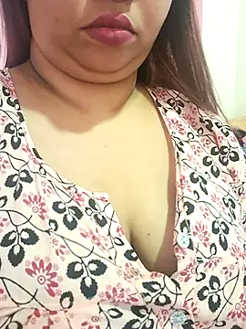 Snapshot of Ravina_patil1 chatting on 04-01-26, 08:04 Ravina patil1 online show from 04-01-26, 08:04