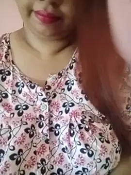 Snapshot of Ravina_patil1 chatting on 04-15-26, 06:19 Ravina patil1 online show from 04-15-26, 06:19