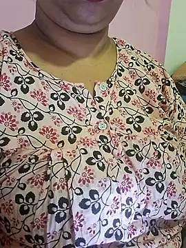 Snapshot of Ravina_patil1 chatting on 03-28-26, 08:04 Ravina patil1 online show from 03-28-26, 08:04