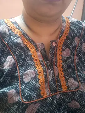 Snapshot of Ravina_patil1 chatting on 03-06-25, 07:47 Ravina patil1 online show from 03-06-25, 07:47