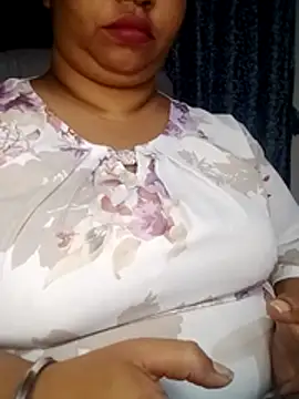 Snapshot of Ravina_patil1 chatting on 03-19-26, 04:18 Ravina patil1 online show from 03-19-26, 04:18