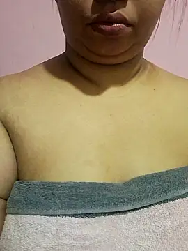 Snapshot of Ravina_patil1 chatting on 04-07-26, 07:04 Ravina patil1 online show from 04-07-26, 07:04