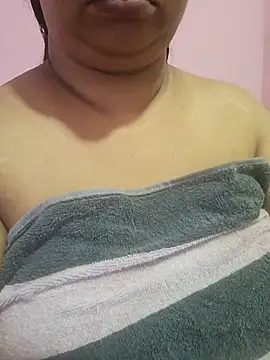 Ravina patil1 online show from 06-28-26, 04:08