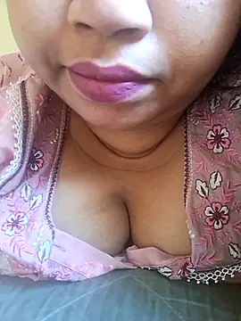 Snapshot of Ravina_patil1 chatting on 02-25-26, 08:47 Ravina patil1 online show from 02-25-26, 08:47