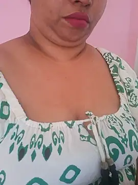 Snapshot of Ravina_patil1 chatting on 04-11-26, 07:45 Ravina patil1 online show from 04-11-26, 07:45