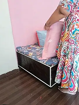 Ravina patil1 online show from 06-15-26, 07:08