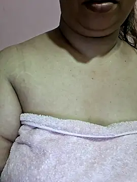 Snapshot of Ravina_patil1 chatting on 03-25-26, 07:57 Ravina patil1 online show from 03-25-26, 07:57