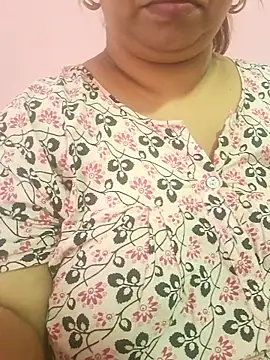 Ravina patil1 online show from 06-18-26, 09:08