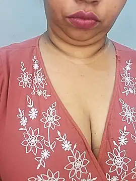 Snapshot of Ravina_patil1 chatting on 03-03-26, 03:19 Ravina patil1 online show from 03-03-26, 03:19