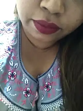 Snapshot of Ravina_patil1 chatting on 12-16-25, 07:34 Ravina patil1 online show from 12-16-25, 07:34