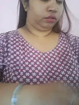 Snapshot of Ravina_patil1 chatting on 04-11-26, 07:05 Ravina patil1 online show from 04-11-26, 07:05