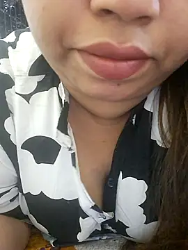 Snapshot of Ravina_patil1 chatting on 01-08-26, 04:46 Ravina patil1 online show from 01-08-26, 04:46