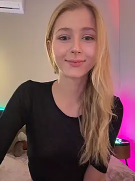 LunaRase online show from 04-18-26, 07:44