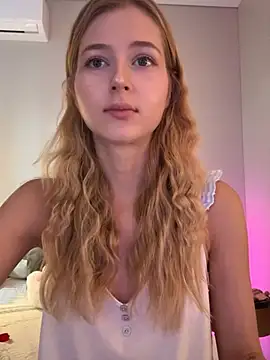 LunaRase online show from 08-08-26, 06:20