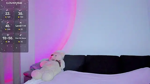 Snapshot of misspollywow chatting on 10-13-25, 06:09 misspollywow online show from 10-13-25, 06:09