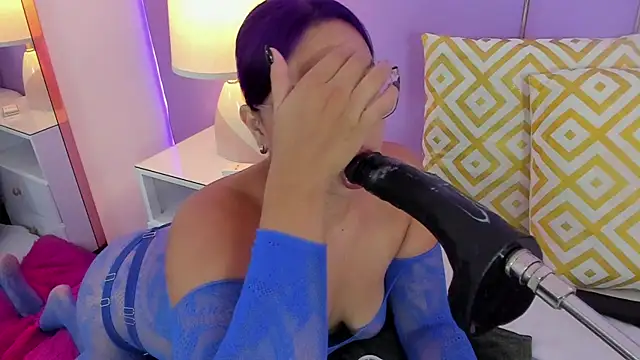 SophyRuiz  online show from 02-12-26, 12:05